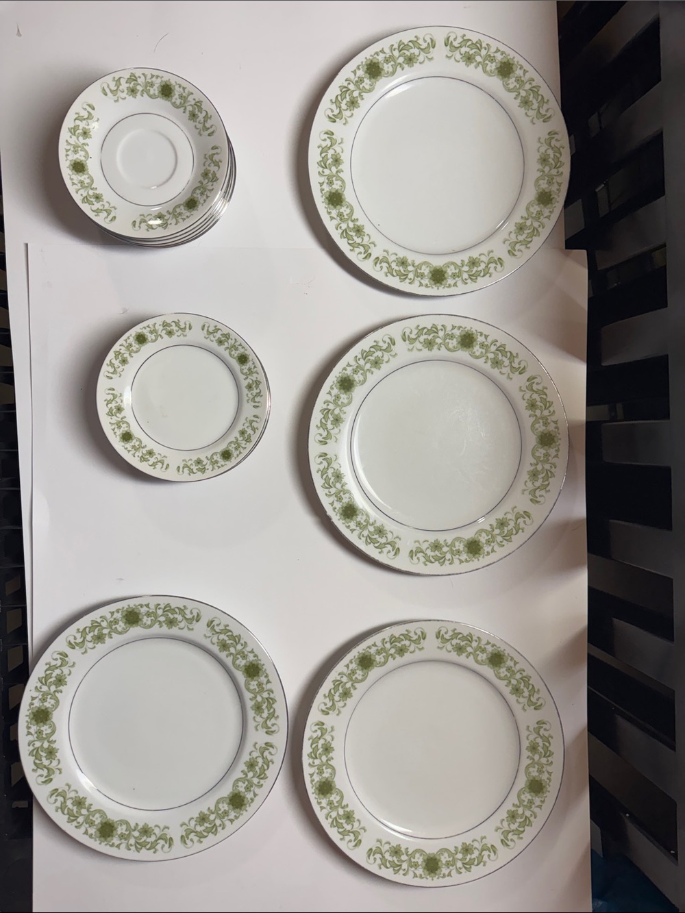 Vintage Towne House Green Dale Fine China Dinnerware Set 3077 Sage Floral